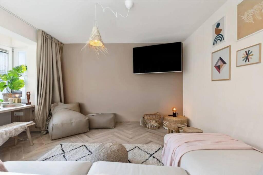 Michelle - Recent Gerenoveerd Stijlvol Appartement 奥斯滕德 外观 照片