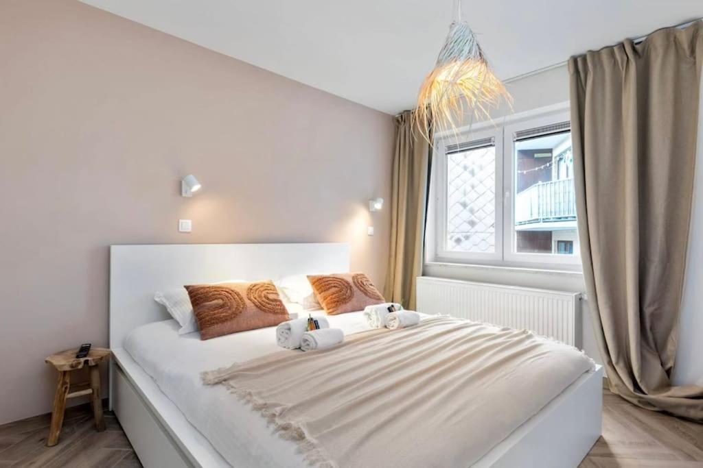 Michelle - Recent Gerenoveerd Stijlvol Appartement 奥斯滕德 外观 照片