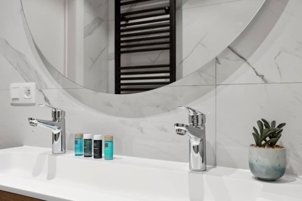 Michelle - Recent Gerenoveerd Stijlvol Appartement 奥斯滕德 外观 照片